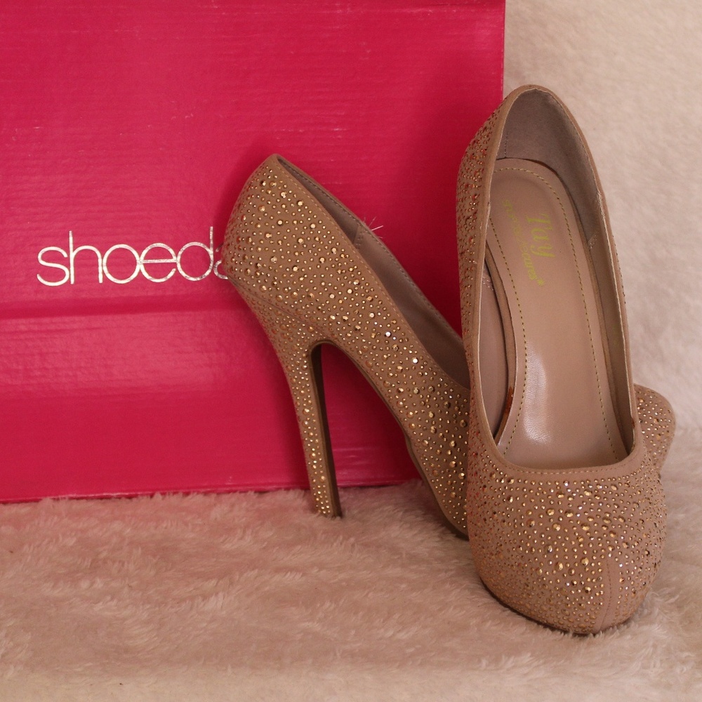 Shoe Dazzle Platform Stilettos